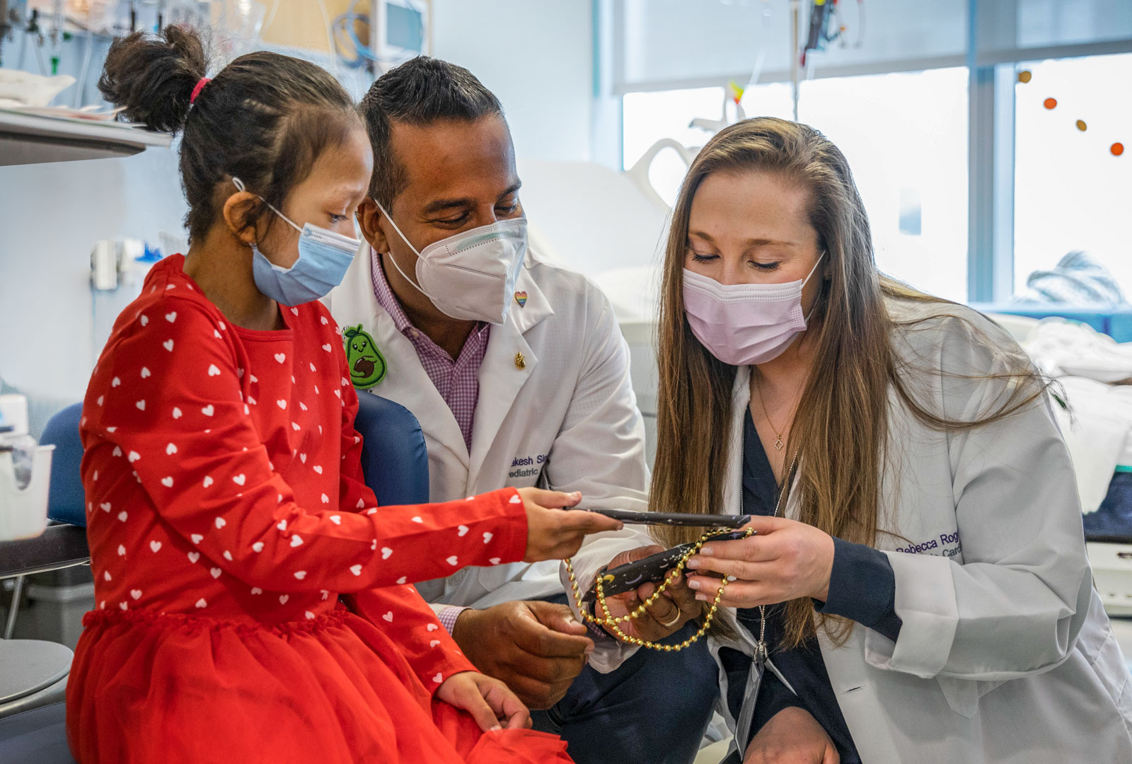 Delaney “Chi Chi” Soto, Who Received a Heart Transplant at age 9, Gives Thank-You Gifts to Dr. Rakesh Singh and Nurse Practitioner Rebecca Rogoff