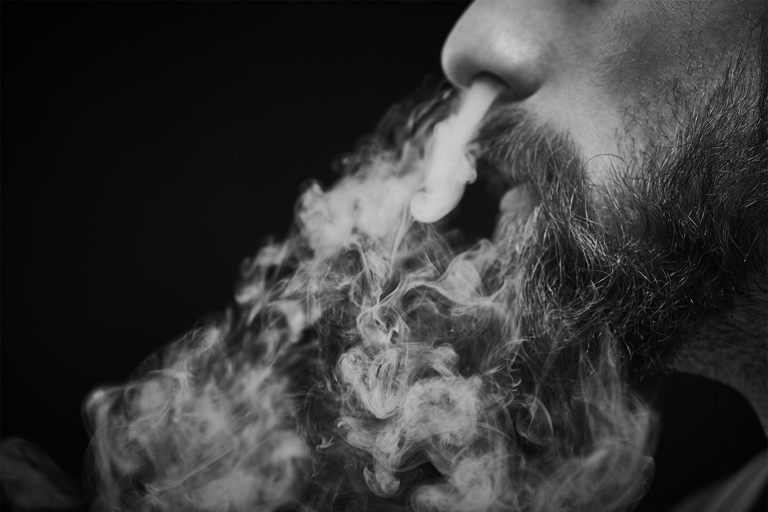 Vapers & Hookah Smokers Exhale Through Nose More Often Than