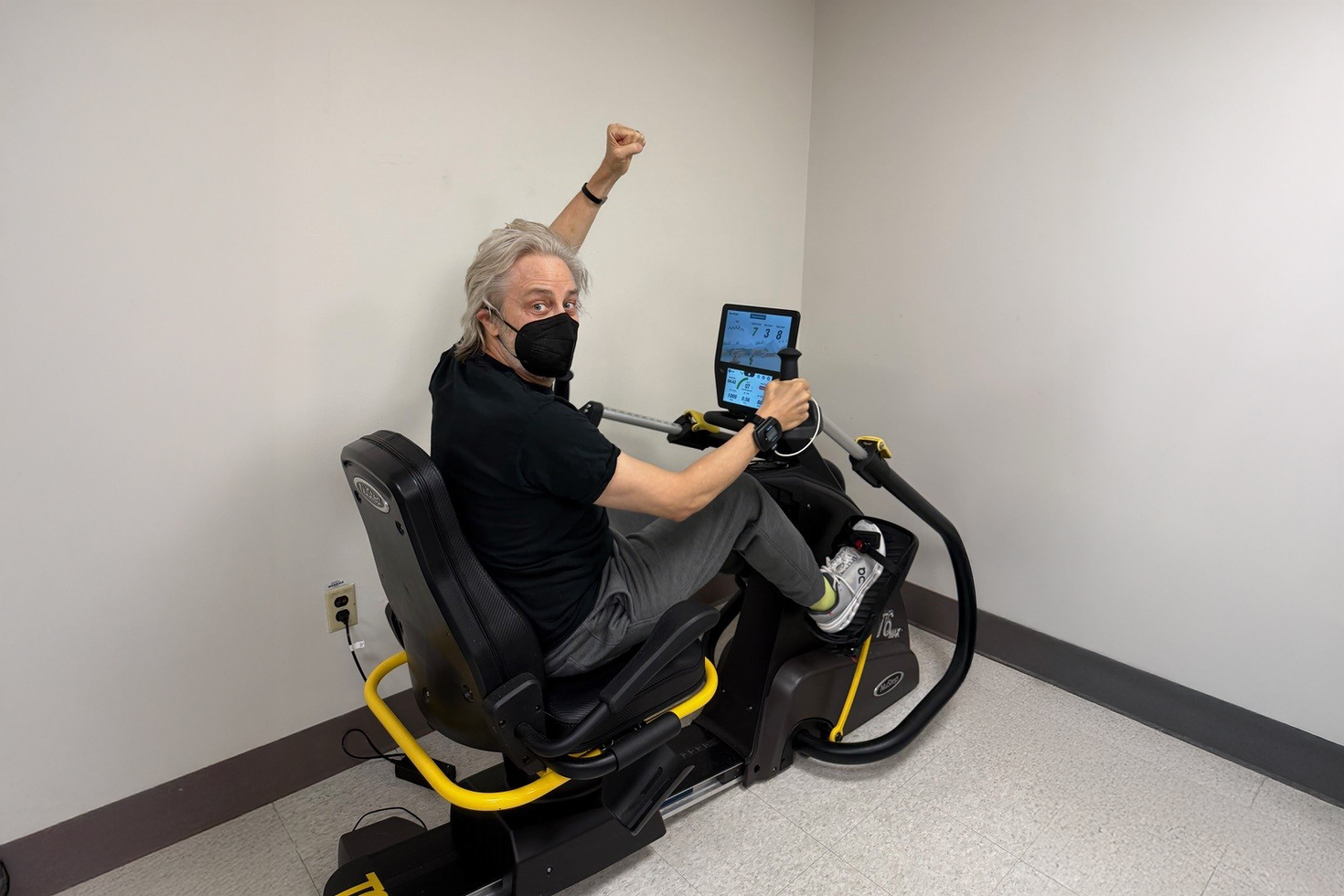 Double Lung Transplant Survivor Completes ‘The Great Saunter’ Alongside Rusk Rehabilitation Pulmonary Therapist