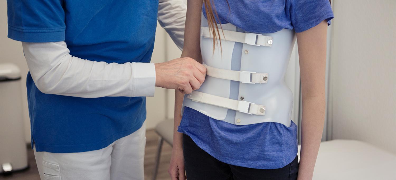 Using a Less Invasive Method to Treat Scoliosis Improve Flexibility in Children NYU Langone News