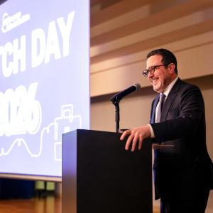 Alec C. Kimmelman, MD, PhD, dean of the NYU Grossman School of Medicine speaks to students and faculty.